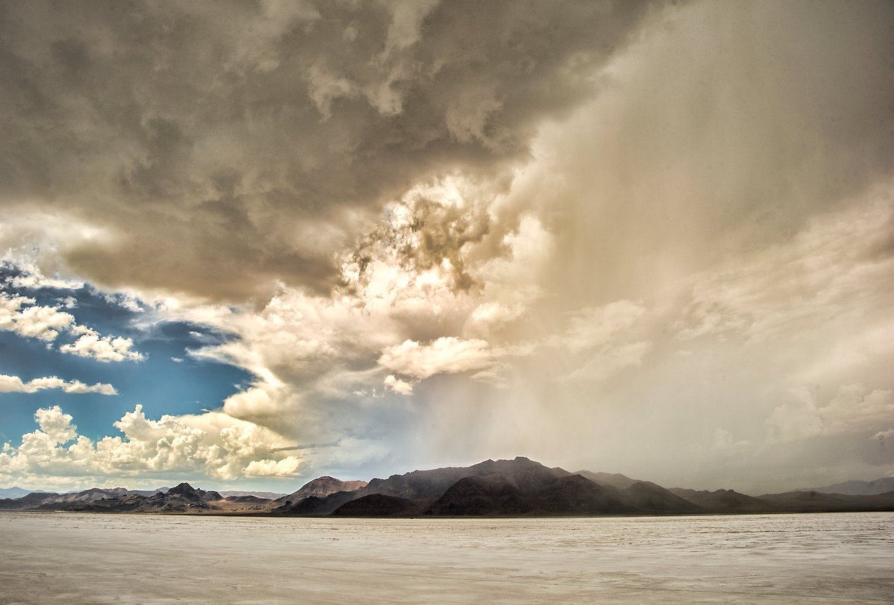 Bonneville Salt Flats Rain – Moto Lady