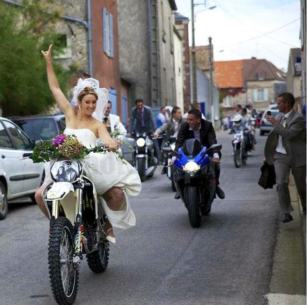 dirtbike-wedding-getaway