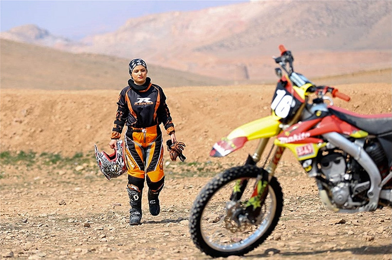 Behnaz-Shafiei-iran-motocross4